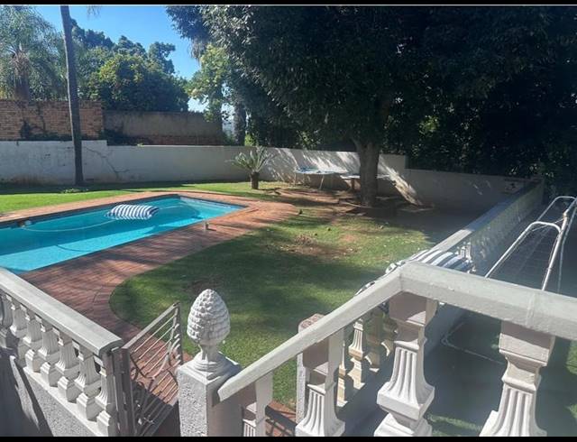 7 BEDROOM HOUSE FOR SALE IN WATERKLOOF RIDGE